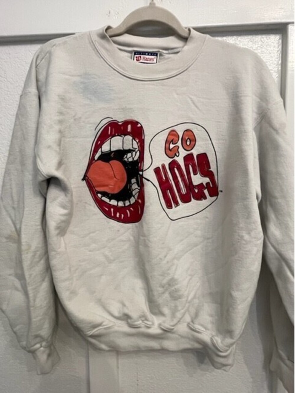 Vintage Univ. Of Arkansas Hanes Crewneck Sweatshirt With Red Lips Graphics 34-36